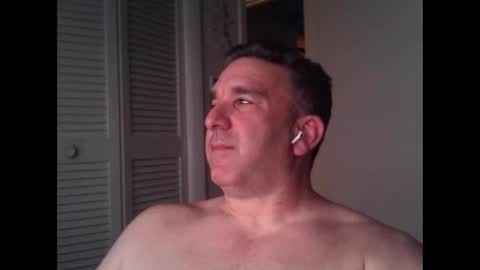 Snapshot of oceanmanx chatting on November 1, 12:47 am Ocean online show from November 1, 12:47 am