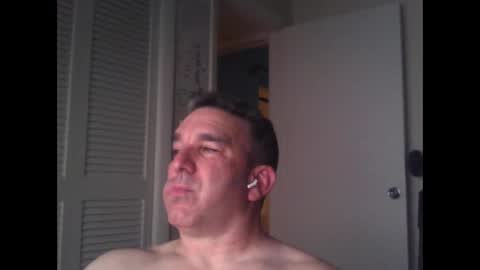 Snapshot of oceanmanx chatting on December 5, 4:20 am Ocean online show from December 5, 4:20 am