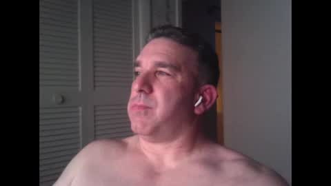 Snapshot of oceanmanx chatting on January 9, 3:47 am Ocean online show from January 9, 3:47 am