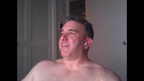 Snapshot of oceanmanx chatting on January 16, 2:41 am Ocean online show from January 16, 2:41 am