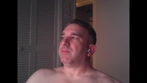 Snapshot of oceanmanx chatting on December 13, 3:49 am Ocean online show from December 13, 3:49 am