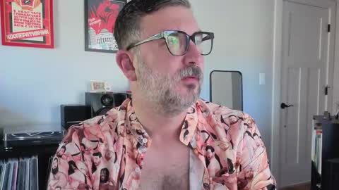 Snapshot of office_dad chatting on September 18, 6:43 pm Office Dad online show from September 18, 6:43 pm