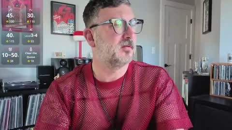 Snapshot of office_dad chatting on October 11, 7:29 pm Office Dad online show from October 11, 7:29 pm