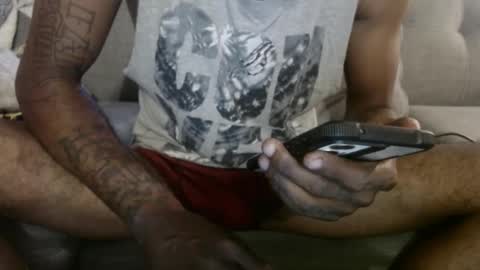Snapshot of ogdigbick chatting on October 7, 1:59 pm OGDigBick online show from October 7, 1:59 pm