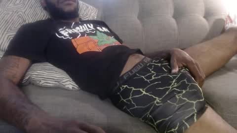 Snapshot of ogdigbick chatting on October 8, 2:43 pm OGDigBick online show from October 8, 2:43 pm