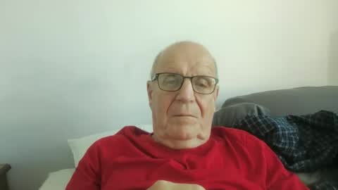 Snapshot of oggi95 chatting on September 10, 3:43 pm oggi95 online show from September 10, 3:43 pm