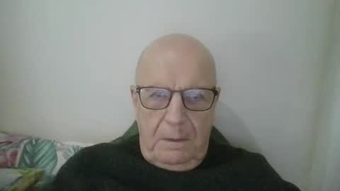 Snapshot of oggi95 chatting on January 15, 12:58 pm oggi95 online show from January 15, 12:58 pm