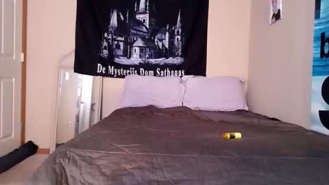 ohjaybones online show from October 12, 2:55 pm