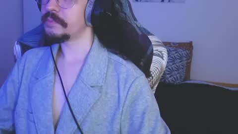 okako online show from April 22, 7:07 pm