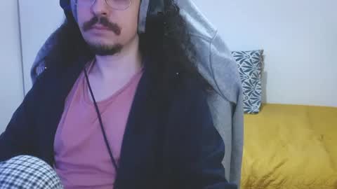 okako online show from April 14, 8:47 am