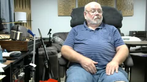 Snapshot of old_guy111 chatting on September 25, 4:17 pm old_guy111 online show from September 25, 4:17 pm