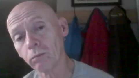 Snapshot of oldbuthorny62 chatting on October 15, 6:10 am oldbuthorny62 online show from October 15, 6:10 am