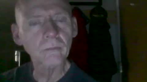 Snapshot of oldbuthorny62 chatting on October 18, 6:51 am oldbuthorny62 online show from October 18, 6:51 am