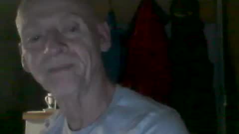 Snapshot of oldbuthorny62 chatting on October 14, 5:47 am oldbuthorny62 online show from October 14, 5:47 am