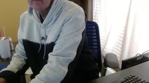 Snapshot of olderandwiser chatting on January 14, 9:30 pm Older and Wiser online show from January 14, 9:30 pm