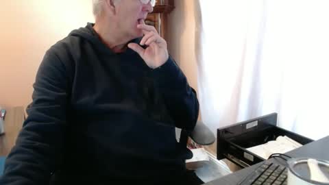 Snapshot of olderandwiser chatting on January 9, 3:12 pm Older and Wiser online show from January 9, 3:12 pm