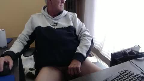 Snapshot of olderandwiser chatting on January 13, 8:26 pm Older and Wiser online show from January 13, 8:26 pm