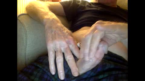 olderthandirt69 online show from January 11, 3:55 am