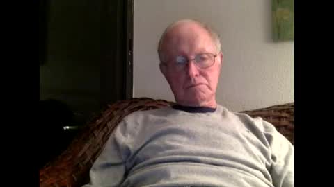 olderthandirt69 online show from February 14, 3:11 am