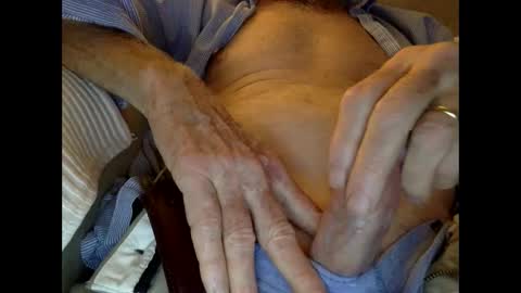 olderthandirt69 online show from January 12, 2:56 am