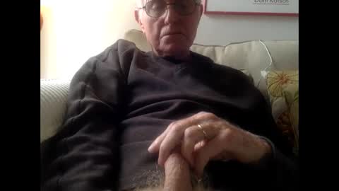 olderthandirt69 online show from January 14, 2:22 pm