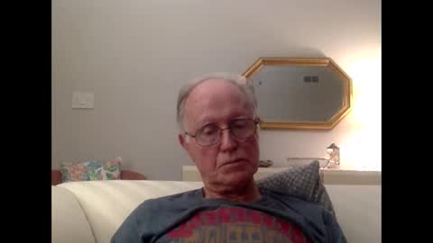 olderthandirt69 online show from February 2, 2:38 am