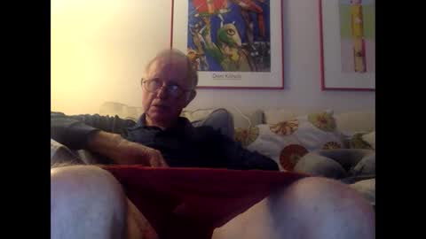 olderthandirt69 online show from January 21, 3:06 am