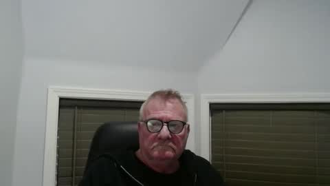 oldguybigd online show from December 1, 7:11 am