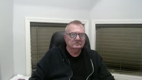 oldguybigd online show from November 18, 1:53 am