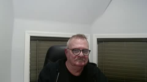 oldguybigd online show from November 26, 7:00 am