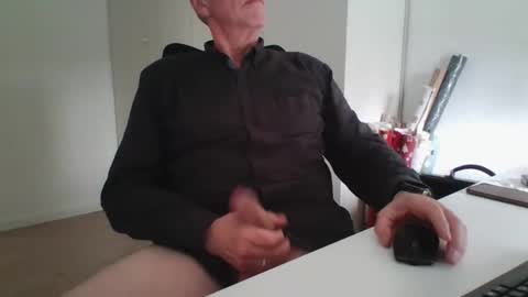 oldth online show from April 15, 11:21 am