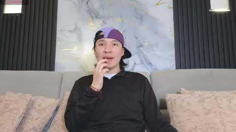 oli_di_tore online show from April 21, 12:11 pm