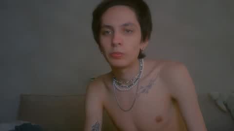 Snapshot of oli_vers chatting on September 14, 8:16 am Oliver online show from September 14, 8:16 am