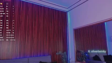 oliver20__ online show from April 27, 11:43 pm