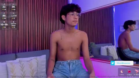 oliver20__ online show from May 16, 1:47 am