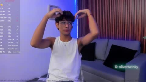 oliver20__ online show from April 21, 5:13 am