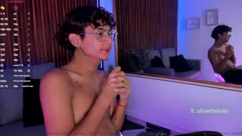 oliver20__ online show from April 26, 12:52 am