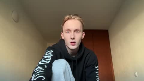 Oliver and Thomas online show from November 28, 2:08 pm