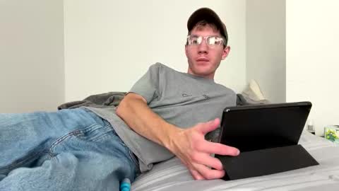Snapshot of oliver_beck chatting on October 19, 7:50 pm Oliver Beck online show from October 19, 7:50 pm