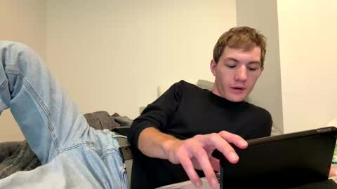 Snapshot of oliver_beck chatting on October 6, 7:18 pm Oliver Beck online show from October 6, 7:18 pm