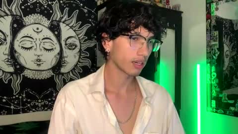 Snapshot of oliver_fast_ chatting on October 13, 7:47 am Oliver fast online show from October 13, 7:47 am