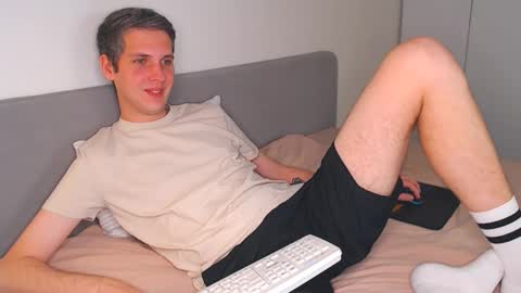 Snapshot of oliver_hort chatting on October 5, 6:01 pm Oliver online show from October 5, 6:01 pm