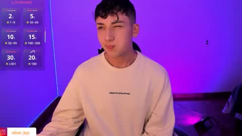 oliveeer online show from February 18, 3:59 am