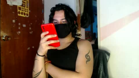 Snapshot of oliver_laid_2023 chatting on January 15, 11:43 am oliver_laid_2023 online show from January 15, 11:43 am