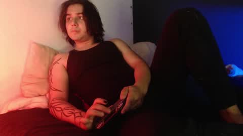 Snapshot of oliver_laid_2023 chatting on February 1, 7:13 pm oliver_laid_2023 online show from February 1, 7:13 pm