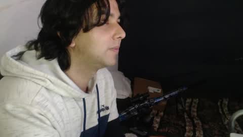 Snapshot of oliver_laid_2023 chatting on December 15, 12:18 am oliver_laid_2023 online show from December 15, 12:18 am