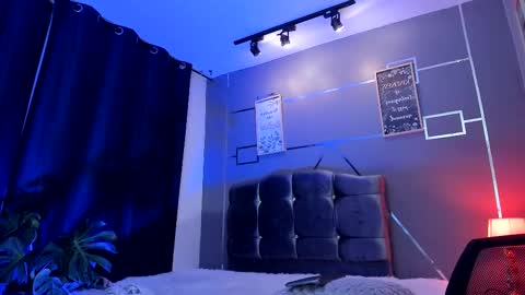 Snapshot of oliver_mr_ chatting on October 9, 9:09 pm oliver mr online show from October 9, 9:09 pm