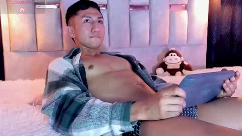 Snapshot of oliver_mr_ chatting on September 26, 10:51 pm oliver mr online show from September 26, 10:51 pm