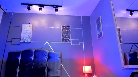 Snapshot of oliver_mr_ chatting on October 8, 8:13 pm oliver mr online show from October 8, 8:13 pm