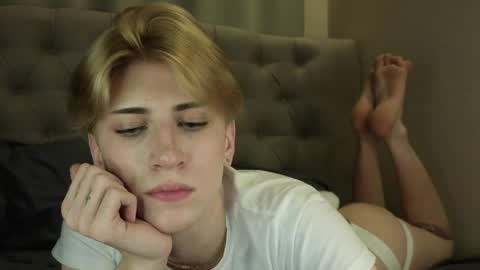 oliver online show from April 21, 5:52 pm